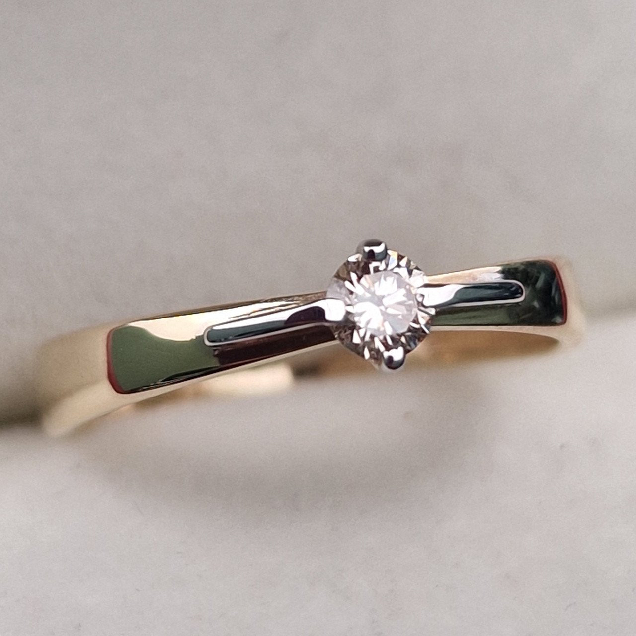 Кольцо Deimantas 100591574 16р 1,07гр 0,124ct. купить,NaN