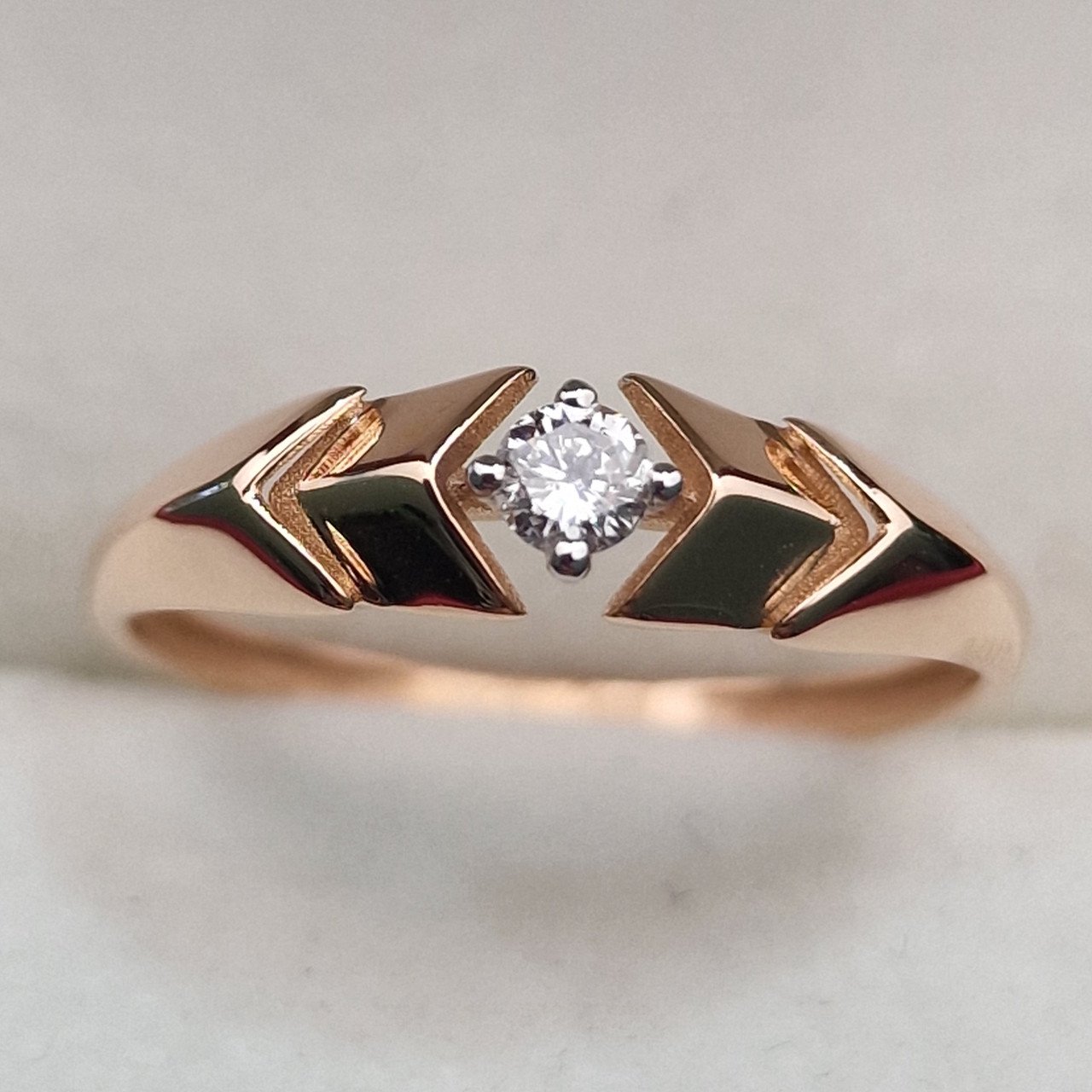 Кольцо Deimantas 100591580 18р 1,16гр 0,11ct. купить,NaN