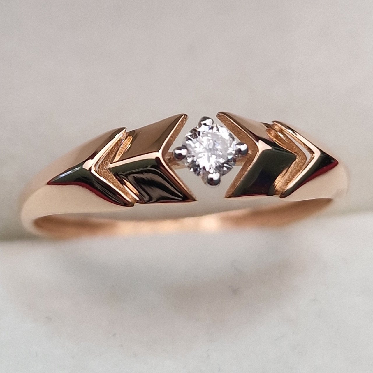 Кольцо Deimantas 100591580 18р 1,16гр 0,11ct. купить,NaN