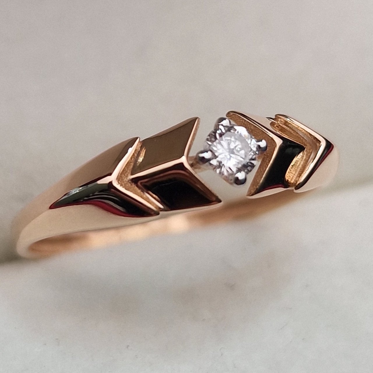 Кольцо Deimantas 100591580 18р 1,16гр 0,11ct. купить,NaN