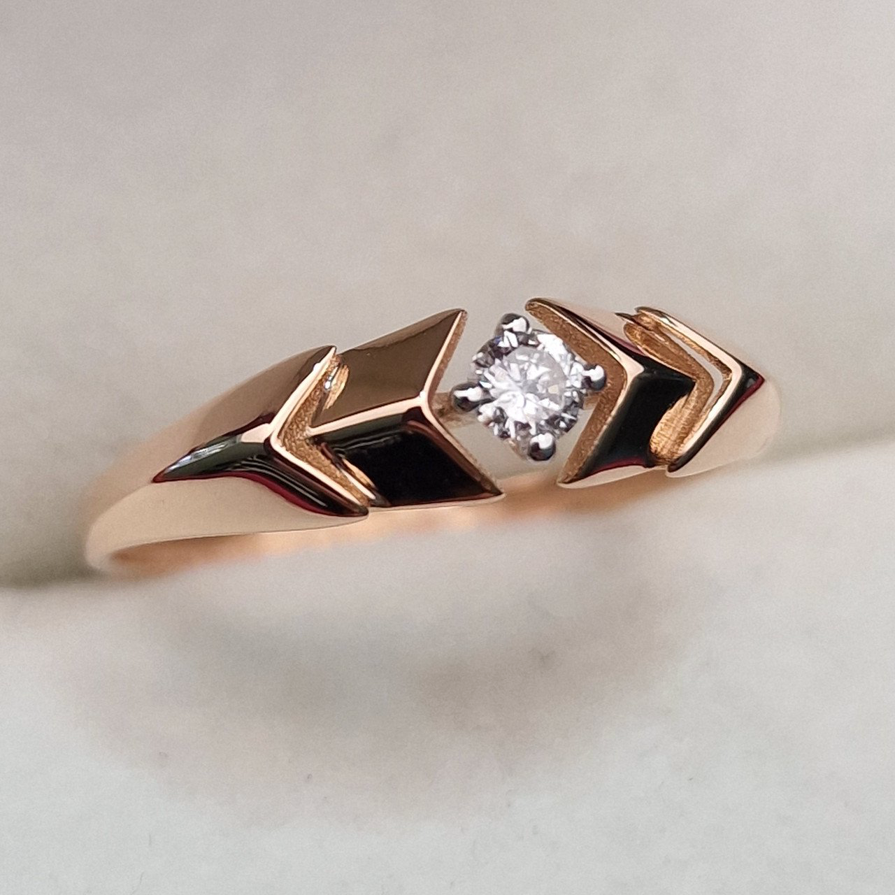 Кольцо Deimantas 100591580 18р 1,16гр 0,11ct. купить,NaN