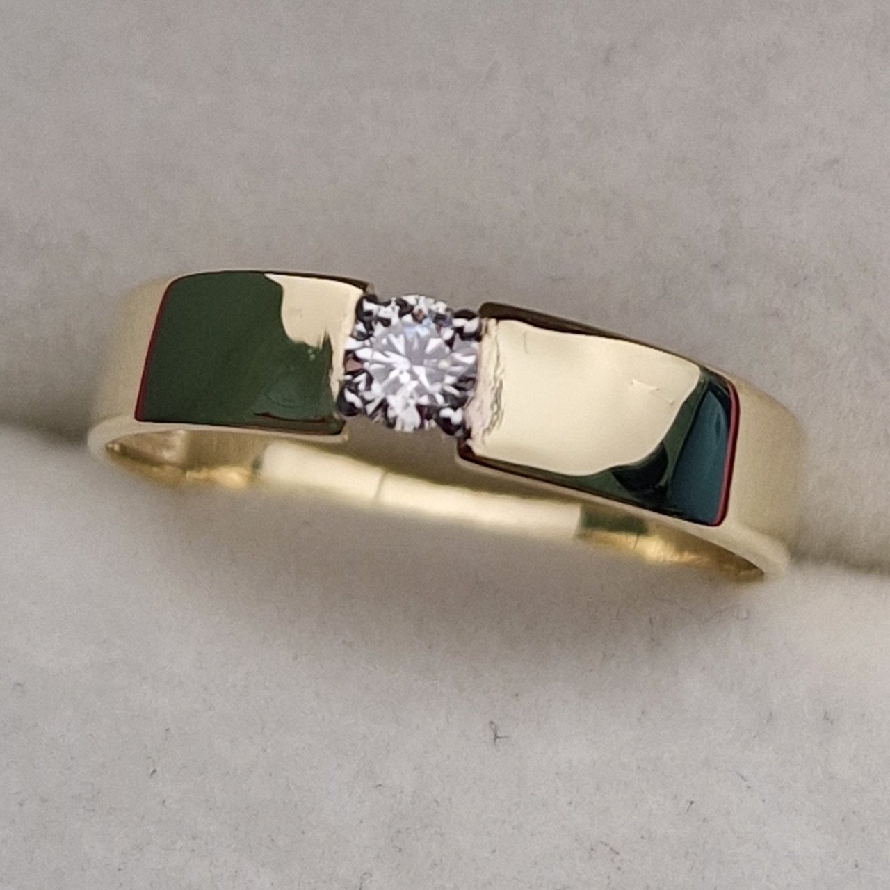 Кольцо Deimantas 100592371 16р 1,36гр 0,10ct. купить,NaN