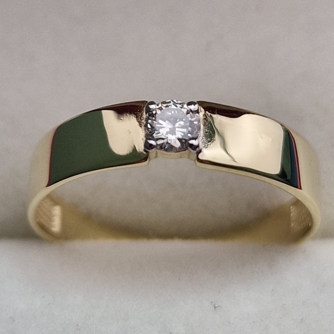 Кольцо Deimantas 100592371 16р 1,36гр 0,10ct. купить,NaN