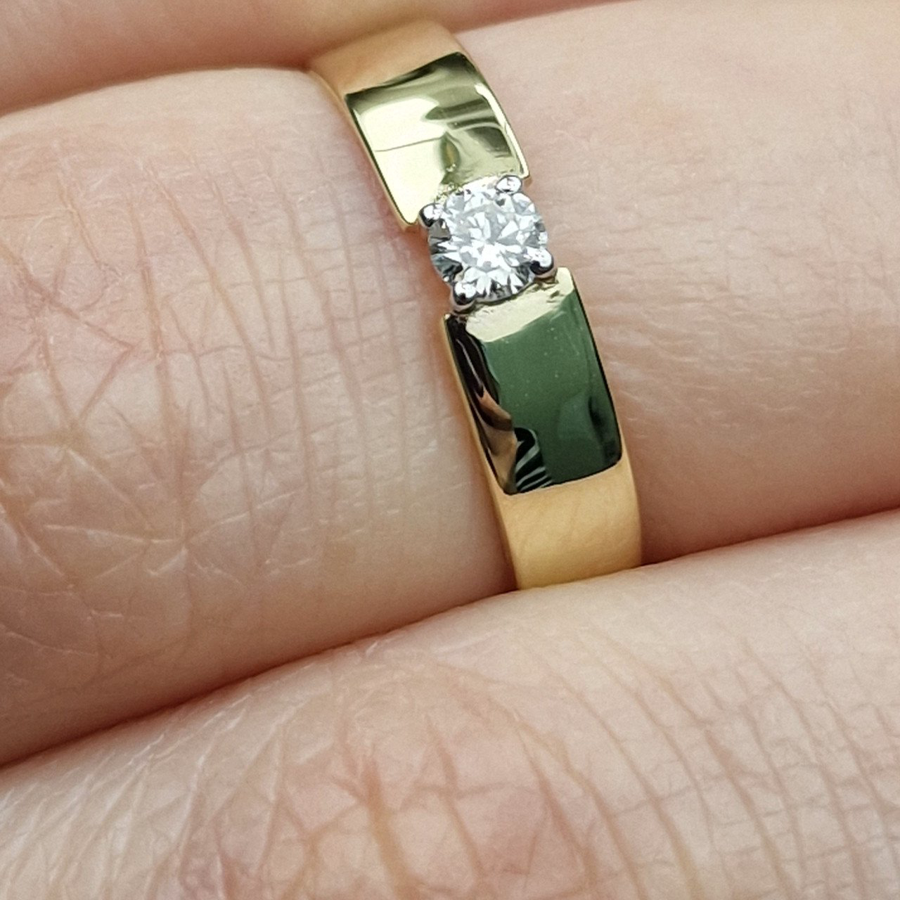 Кольцо Deimantas 100592371 16р 1,36гр 0,10ct. купить,NaN