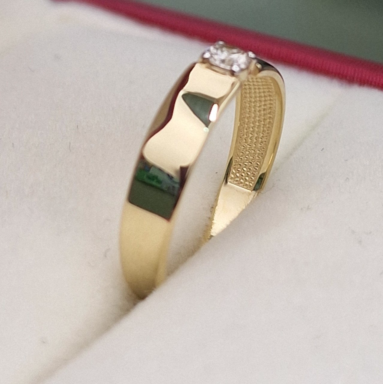 Кольцо Deimantas 100592371 16р 1,36гр 0,10ct. купить,NaN