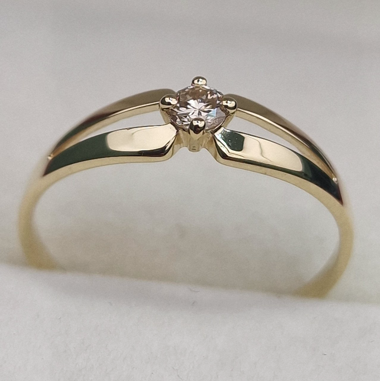 Кольцо Deimantas 100592459 16,5р 1,07гр 0,10ct. купить,NaN