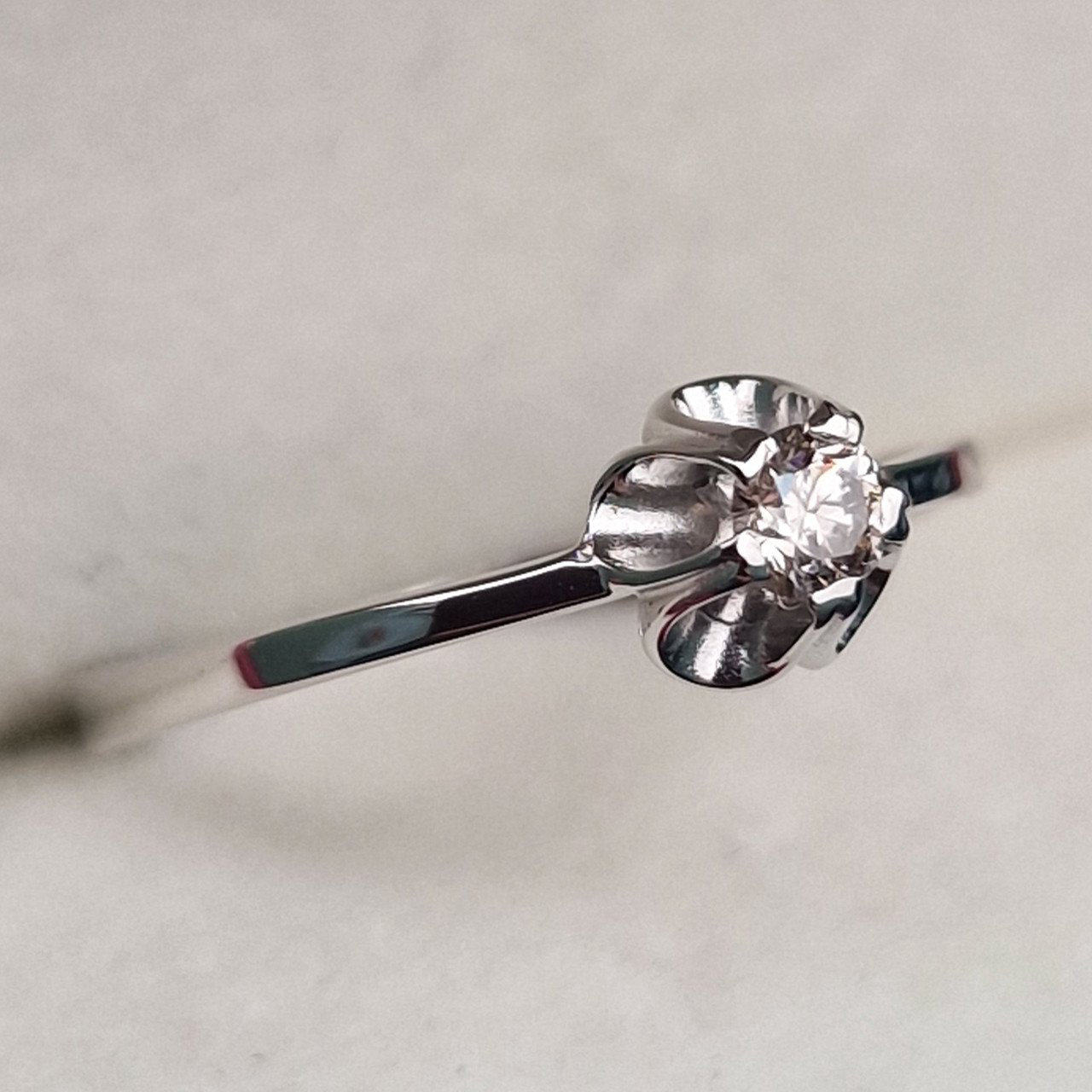 Кольцо Deimantas 100592467 16,5р 1,34гр 0,124ct. купить,NaN