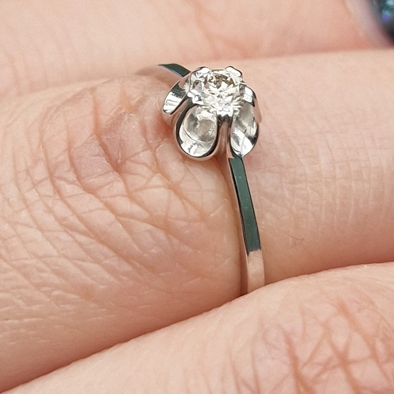 Кольцо Deimantas 100592467 16,5р 1,34гр 0,124ct. купить,NaN