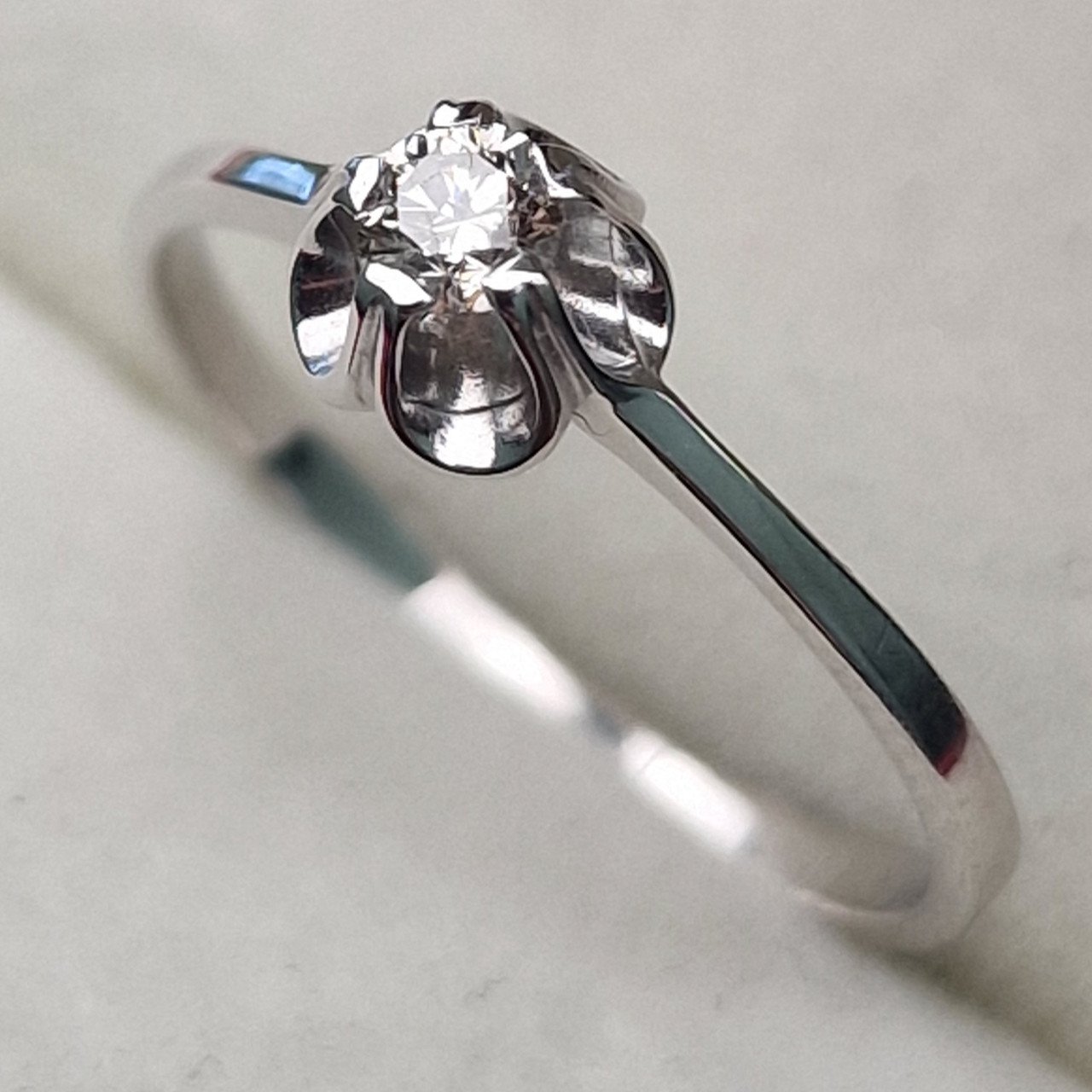 Кольцо Deimantas 100592467 16,5р 1,34гр 0,124ct. купить,NaN