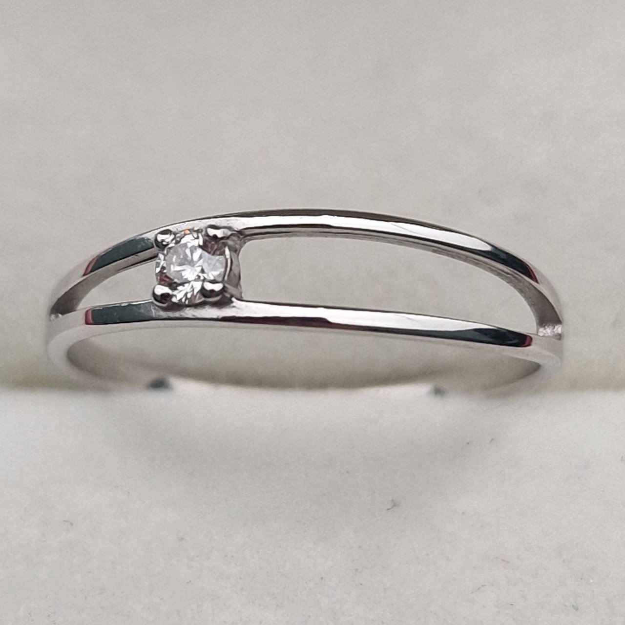 Кольцо Deimantas 100592477 16р 0,9гр 0,05ct. купить,NaN