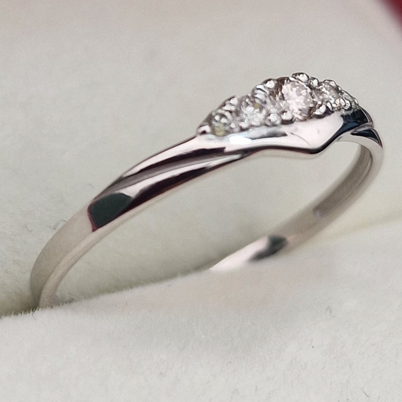 Кольцо Deimantas 100592484 16,5р 0,93гр 0,1ct. купить,NaN
