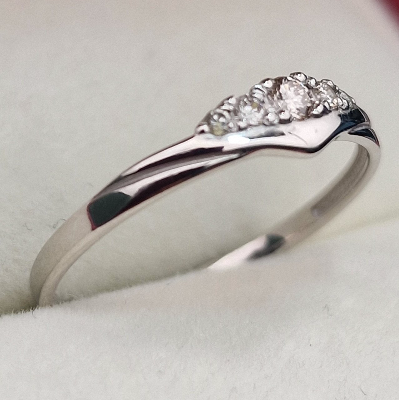 Кольцо Deimantas 100592484 16,5р 0,93гр 0,1ct. купить,NaN
