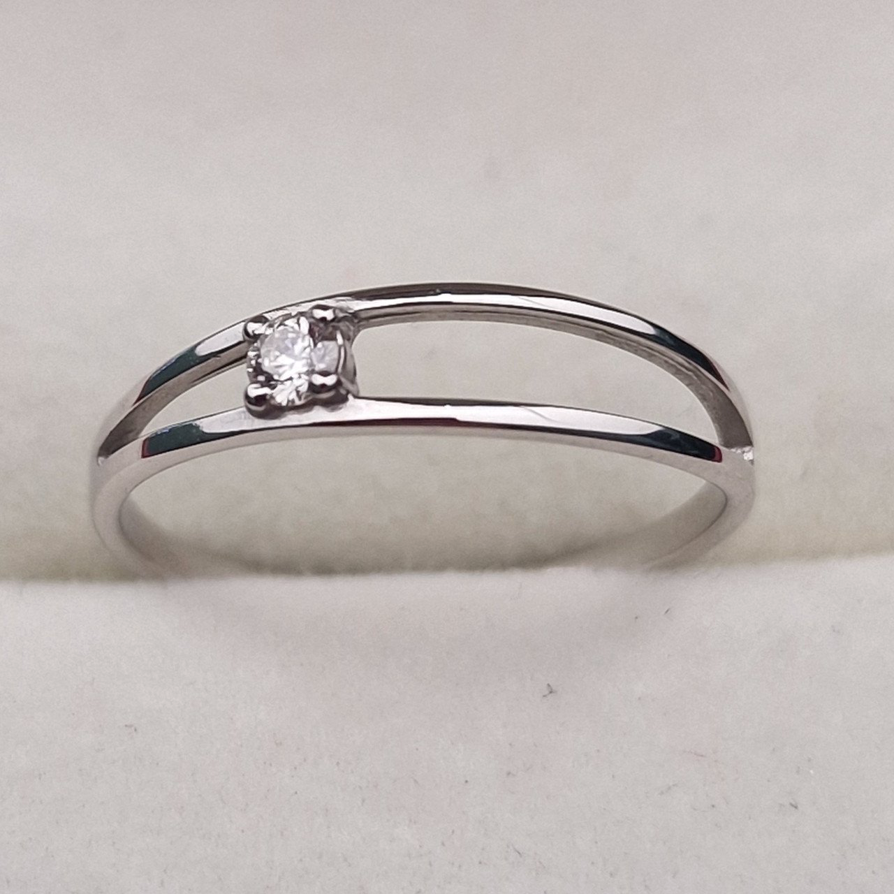 Кольцо Deimantas 100592477 16р 0,9гр 0,05ct. купить,NaN