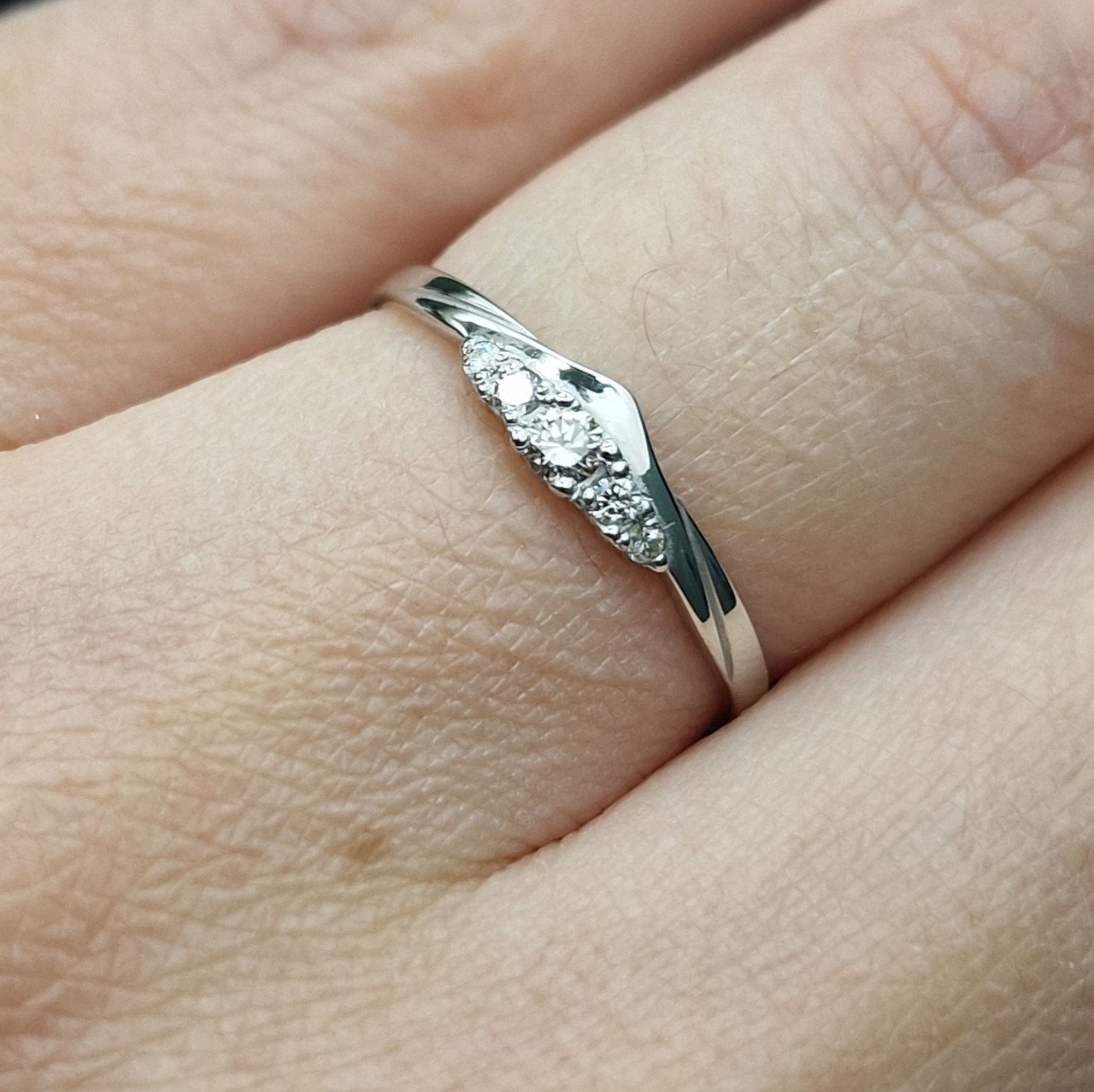 Кольцо Deimantas 100592484 16,5р 0,93гр 0,1ct. купить,NaN
