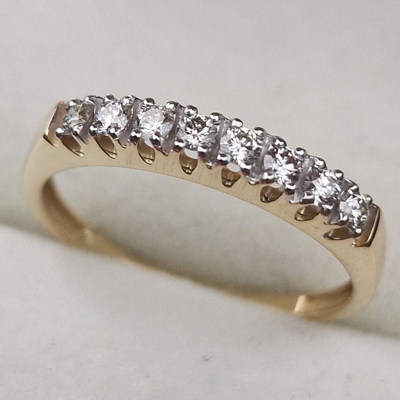 Кольцо Deimantas 100592502 17р 1,5гр 0,26ct. купить,NaN