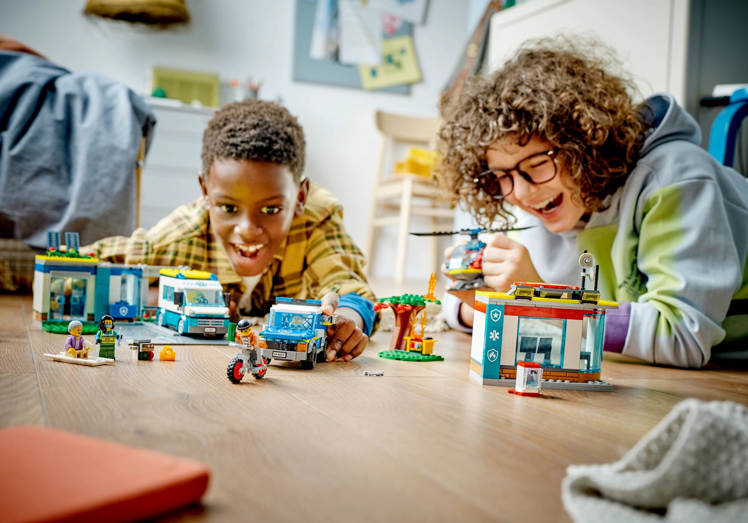 Конструктор Lego City Штаб аварийных транспортных средств 60371 706 деталей купить,NaN