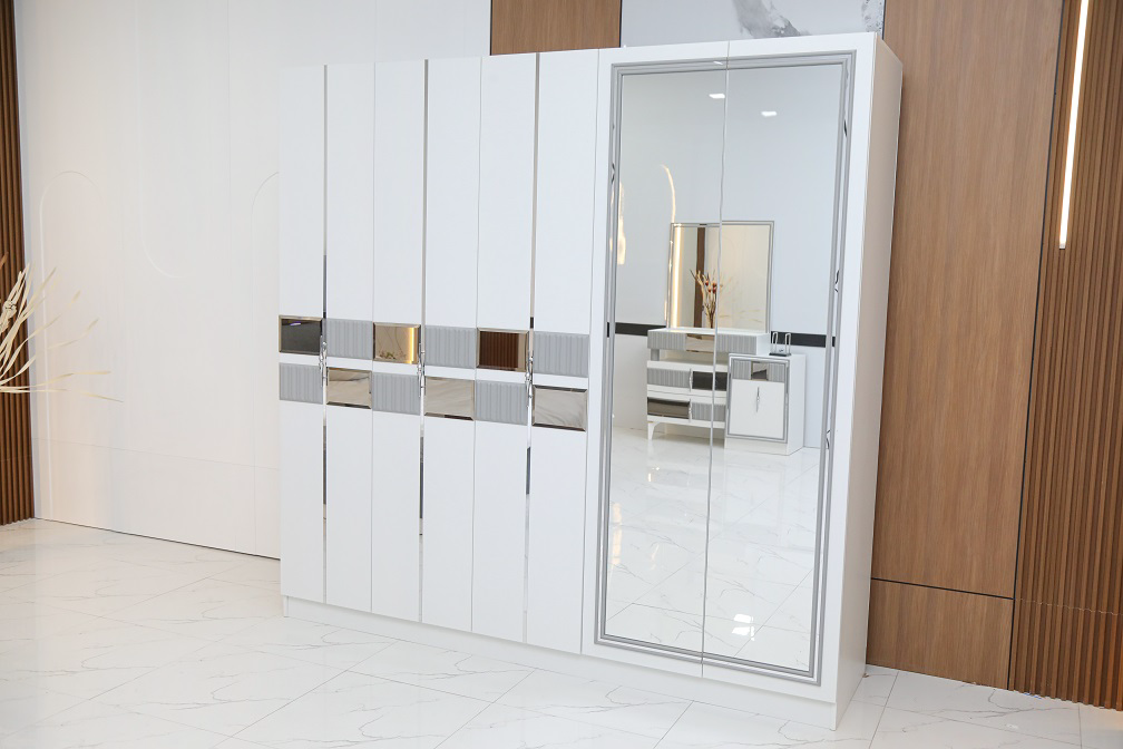 Гарнитур спальный Mebel Luxe Моника серо-белый с золотом купить,NaN