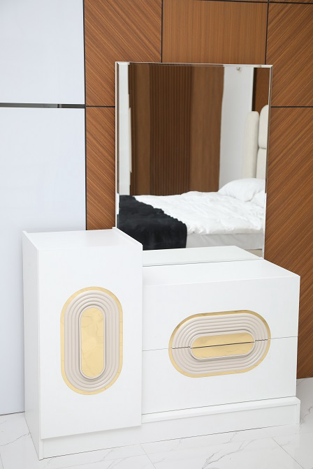 Гарнитур спальный Mebel Luxe Джулия бежево-белый с золотом купить,NaN