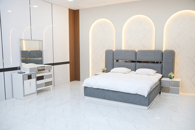 Гарнитур спальный Mebel Luxe Моника серо-белый с золотом купить,NaN