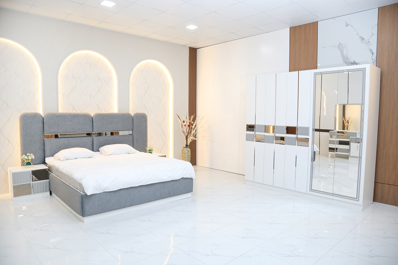Гарнитур спальный Mebel Luxe Моника серо-белый с золотом купить,NaN