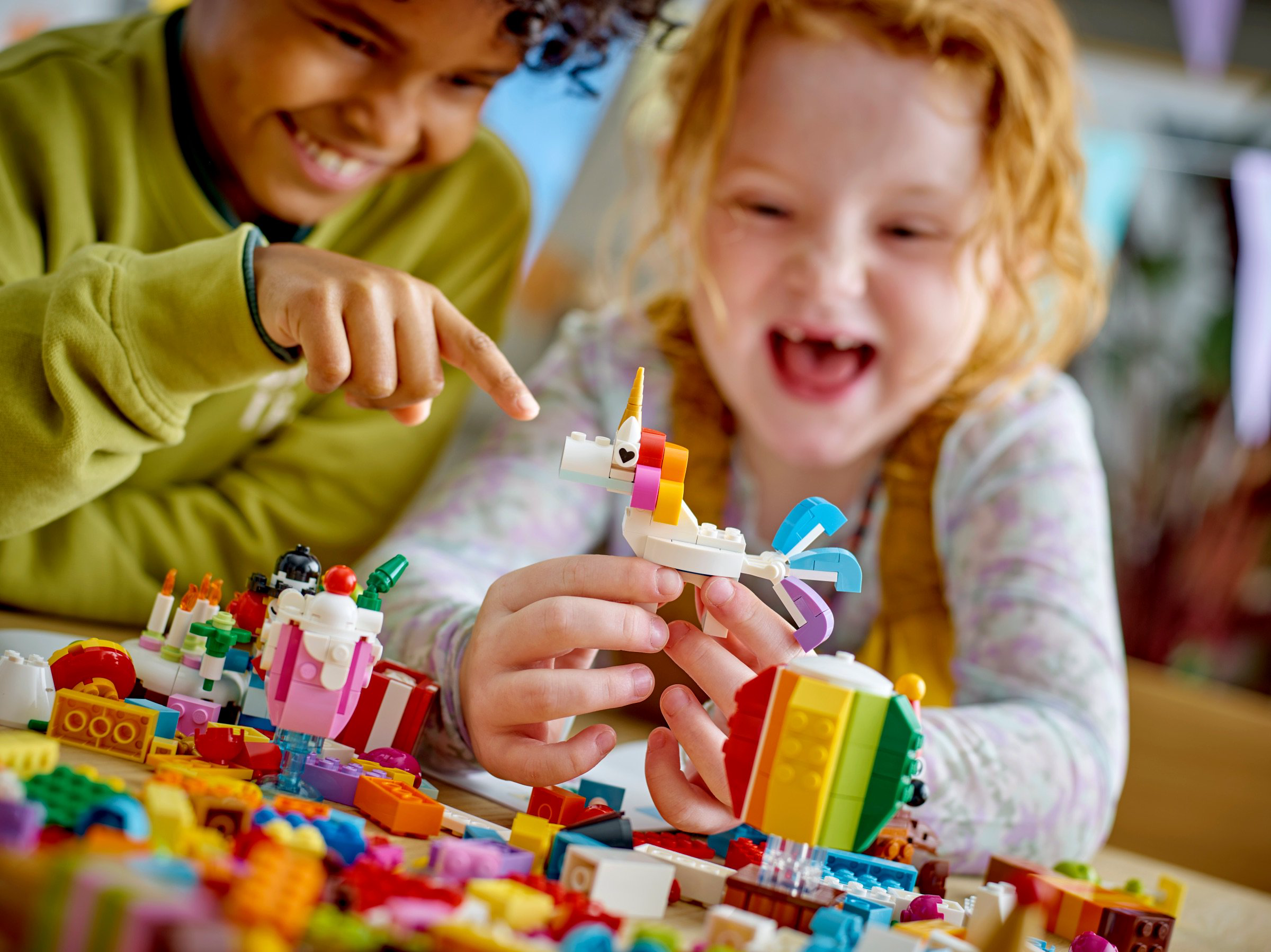 Конструктор Lego Classic Творческая вечеринка 11029 900 деталей купить,NaN