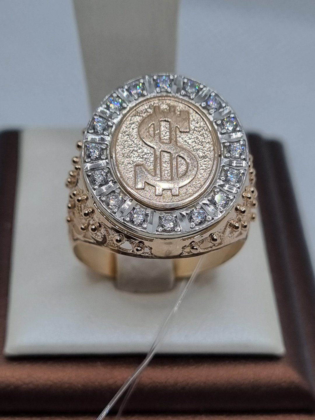 Кольцо Zhanar Gold ZHA84/161 размер 21.5 вес 5.8 г золото, цирконий купить,432199.99999999994