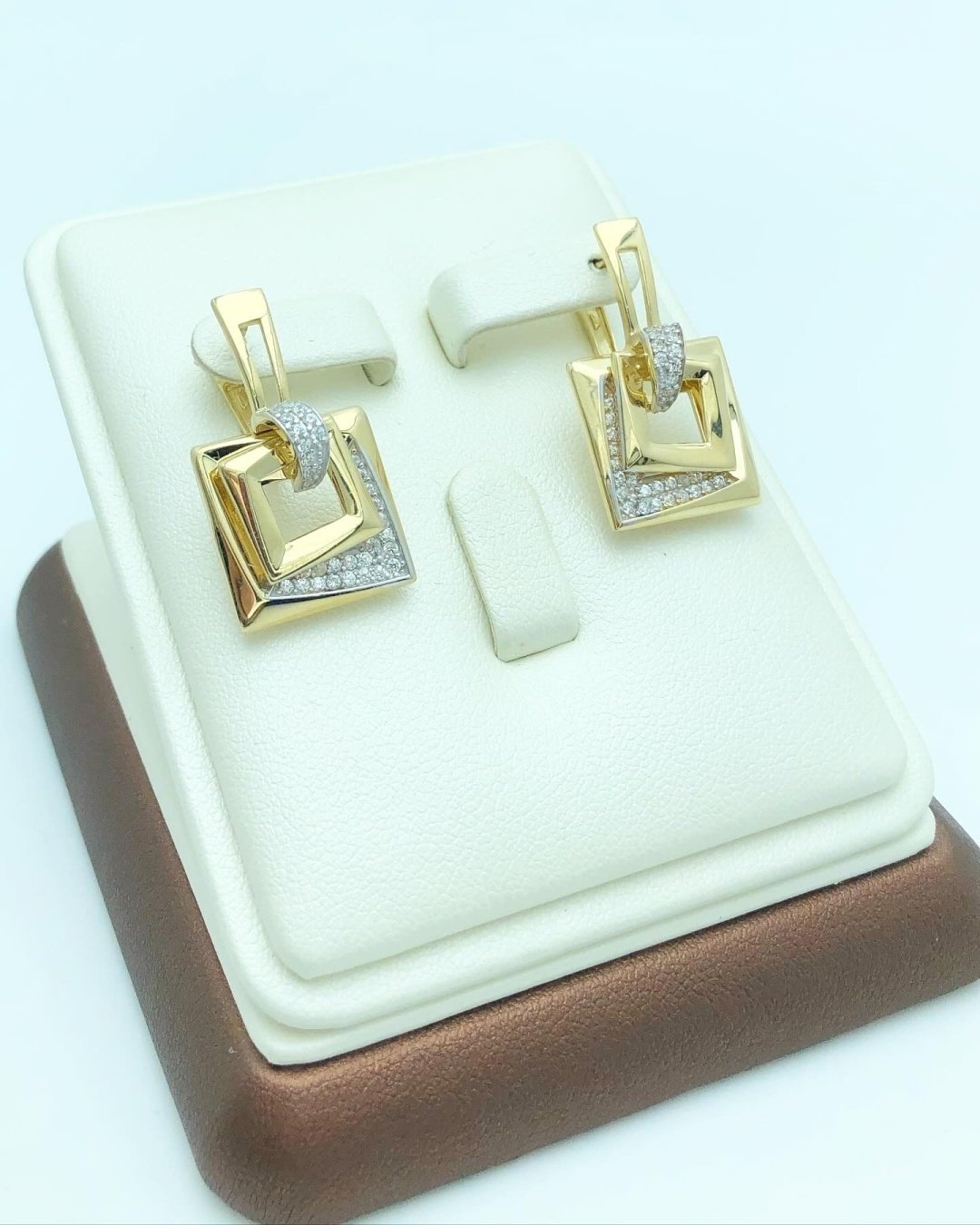 Серьги Italy Gold 21114487 вес 7.15 г золото, фианит купить,NaN