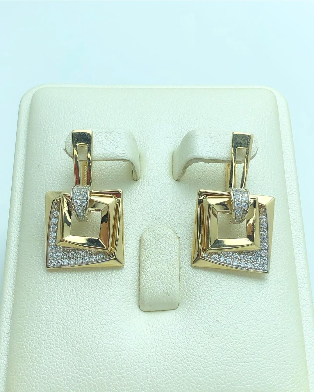 Серьги Italy Gold 21114487 вес 7.15 г золото, фианит купить,NaN