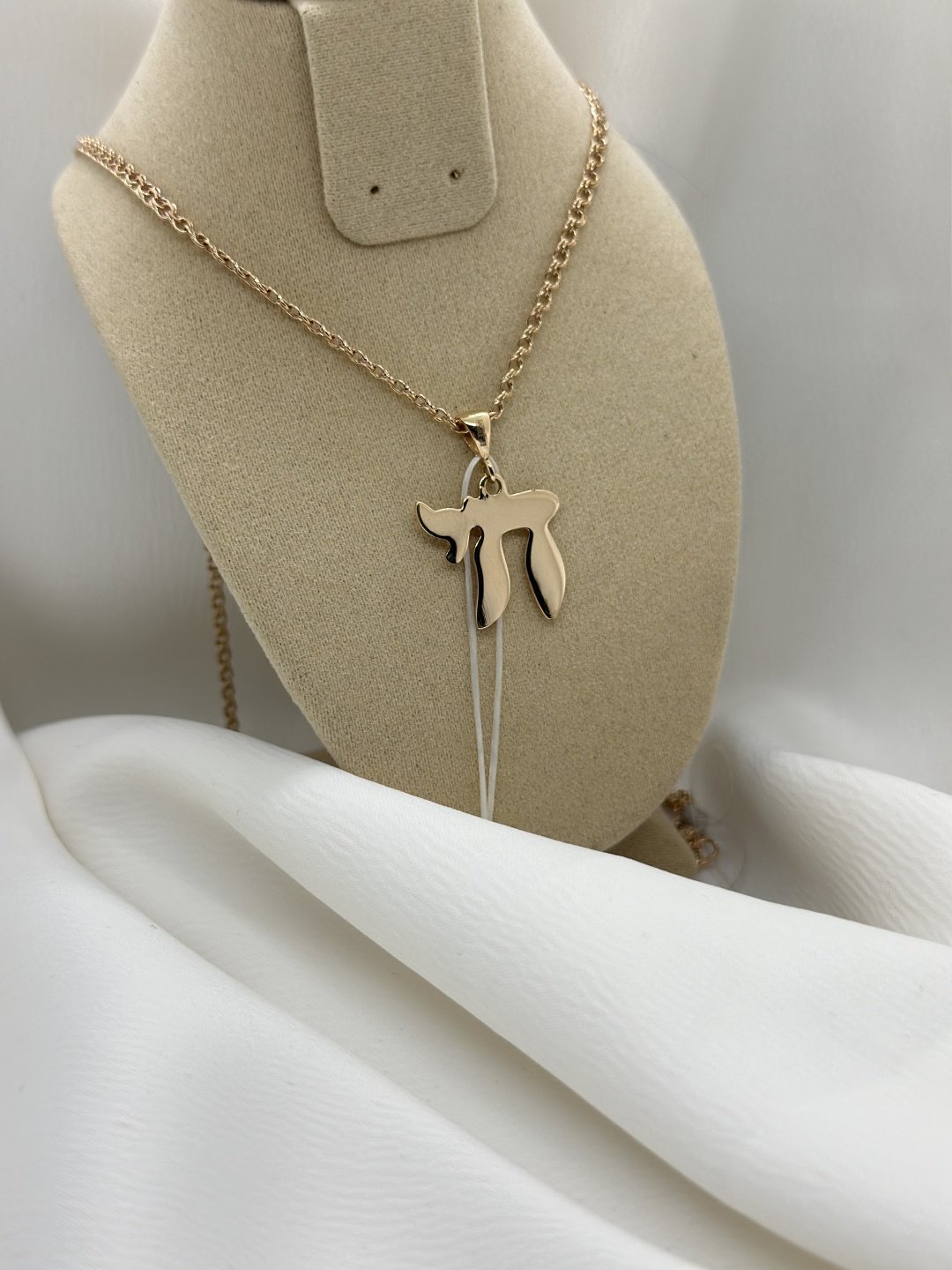 Подвеска CASSANDRa Подвеска золотая. Кулон, цепь, цепочка, алтын алқа. 585. Длина 50см. 4.19гр. Золото вес 4.19 г золото, без вставок купить,NaN