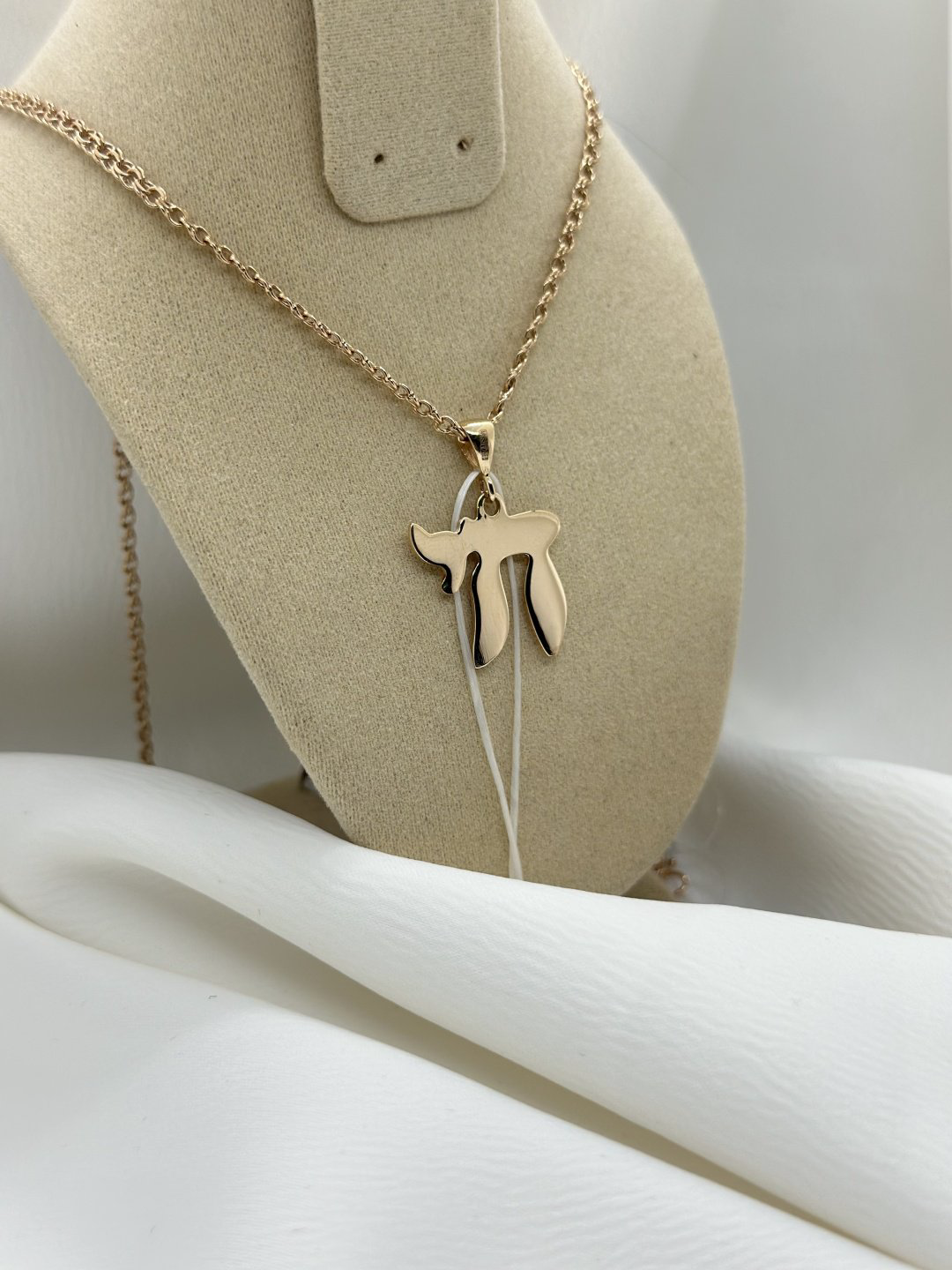 Подвеска CASSANDRa Подвеска золотая. Кулон, цепь, цепочка, алтын алқа. 585. Длина 50см. 4.19гр. Золото вес 4.19 г золото, без вставок купить,NaN