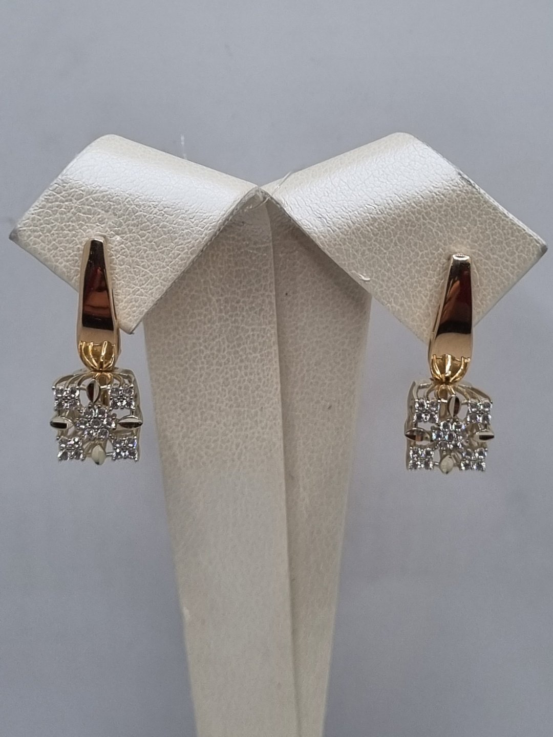 Серьги Zhanar Gold ZHA84-299 вес 4.57 г золото, фианит купить,NaN