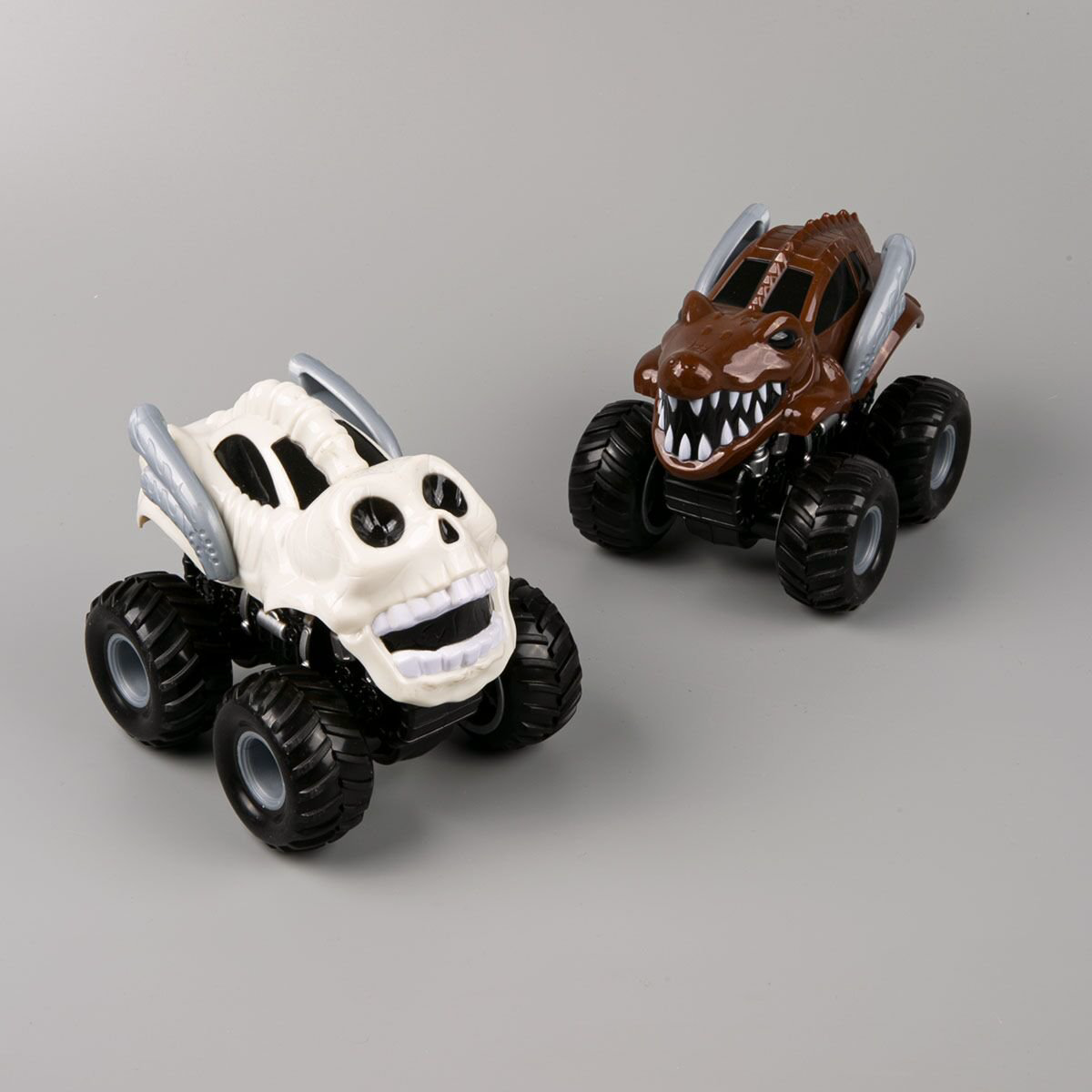 Игровой набор  KLX Monster SUV  2 машинки  белая-коричневая купить,NaN