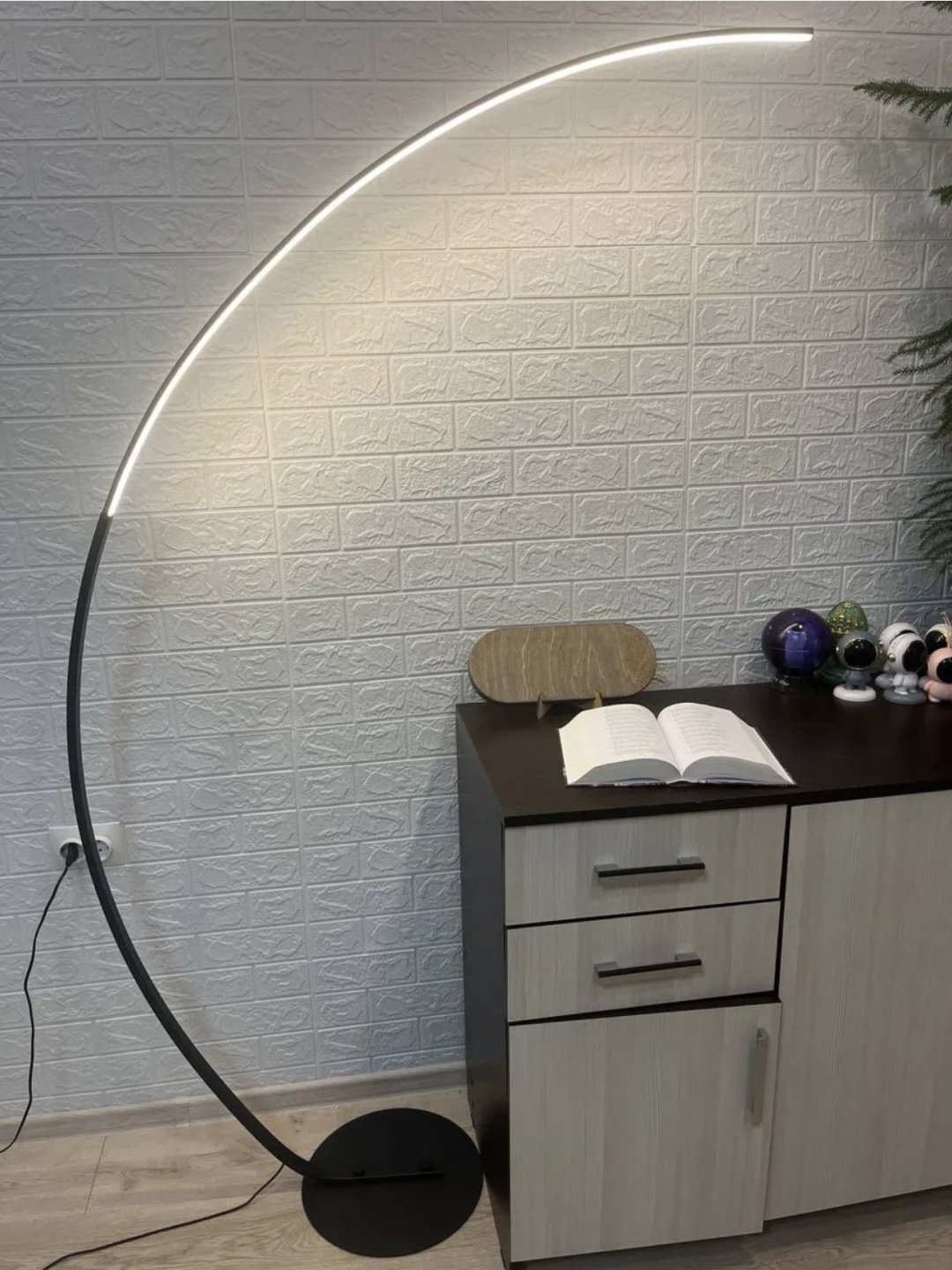 Декоративный светильник ArcLED-40W-3COLOR, металл, пластик купить,NaN