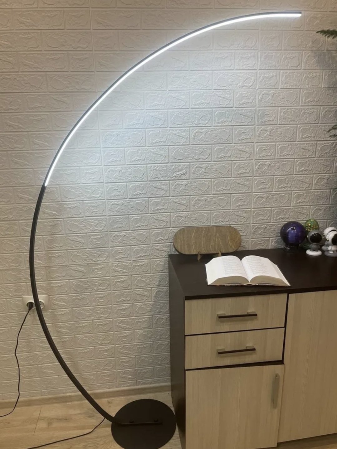 Декоративный светильник ArcLED-40W-3COLOR, металл, пластик купить,NaN