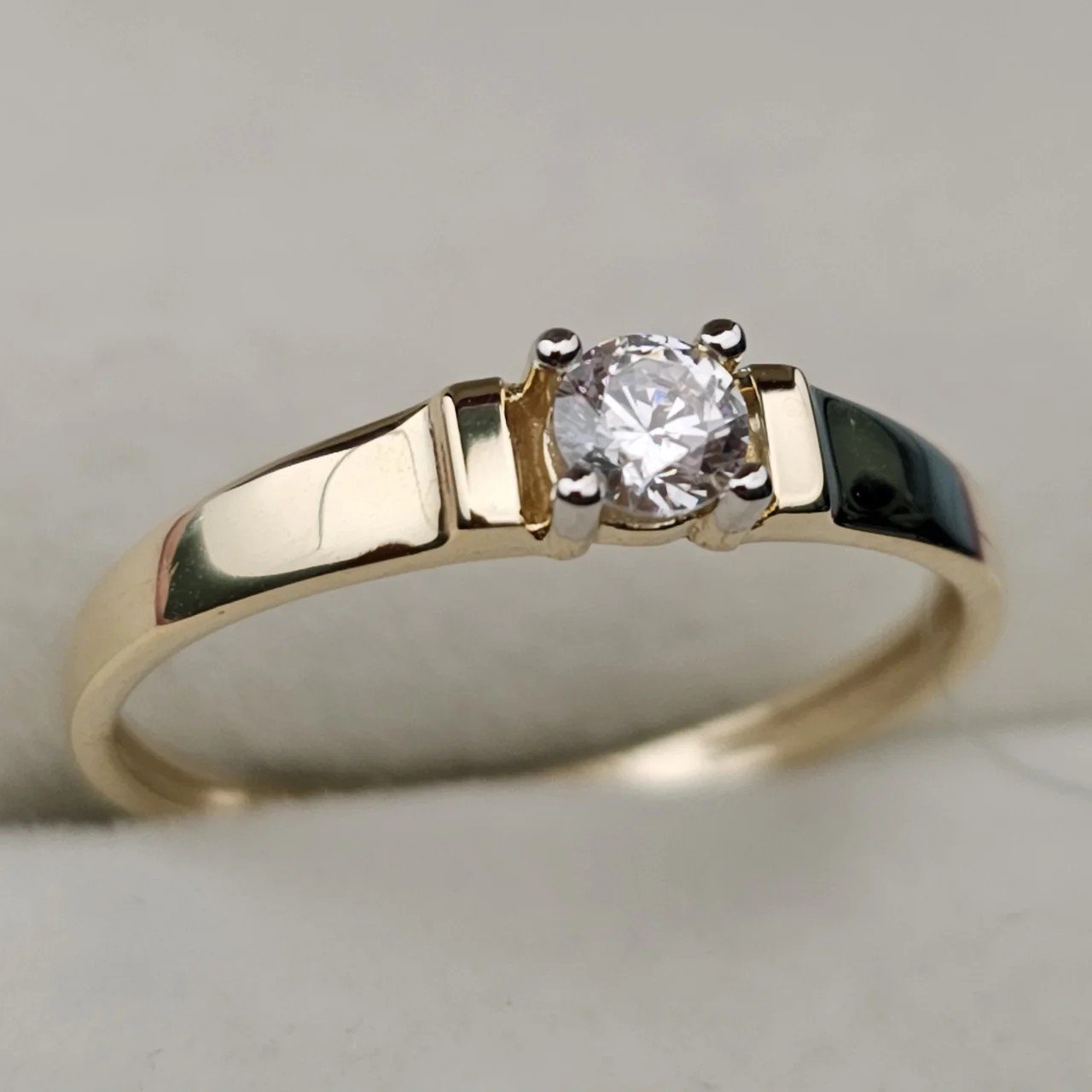 Кольцо Deimantas 107793132 16,5р 1,26гр. купить,NaN
