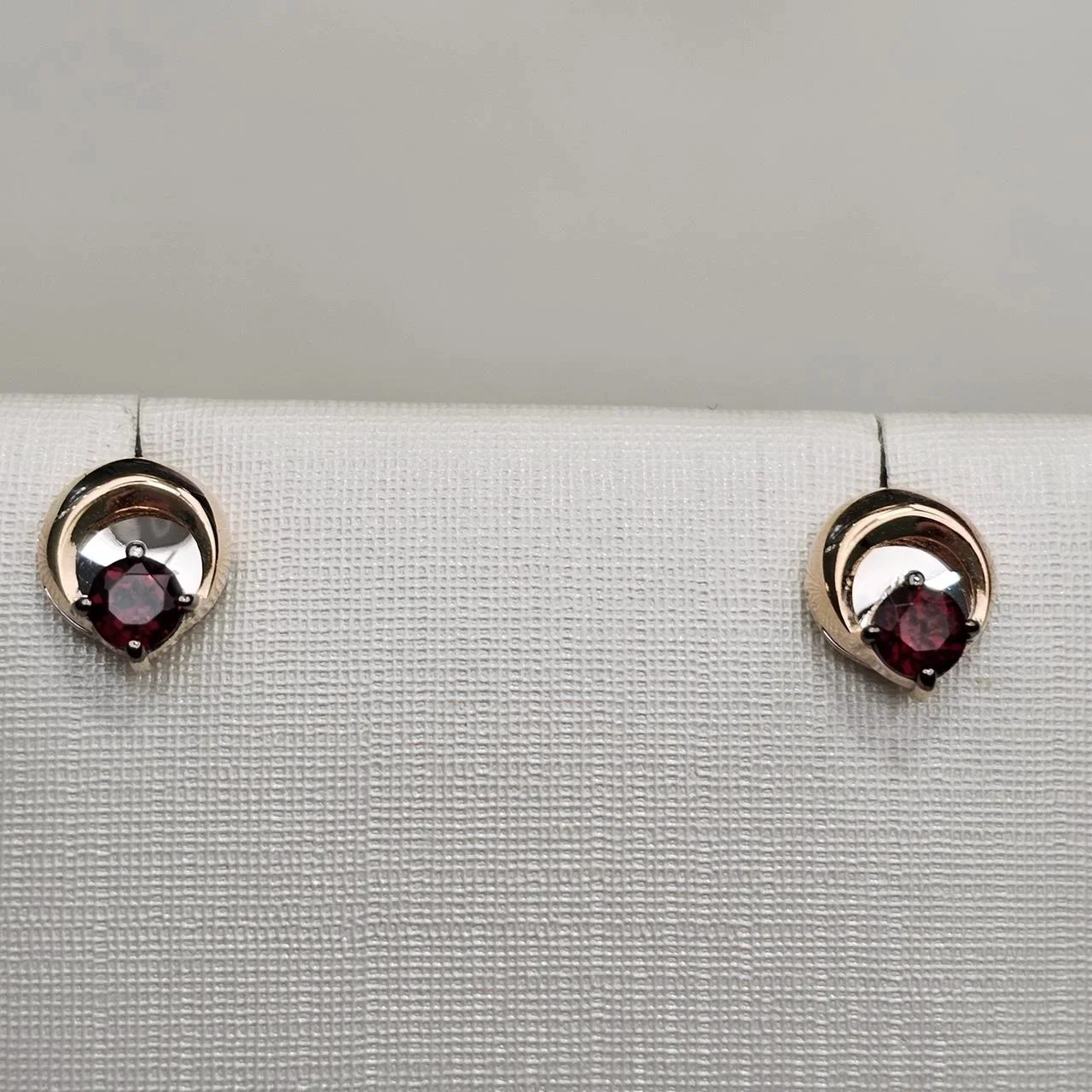 Серьги Deimantas 115395946 1.55гр купить,NaN