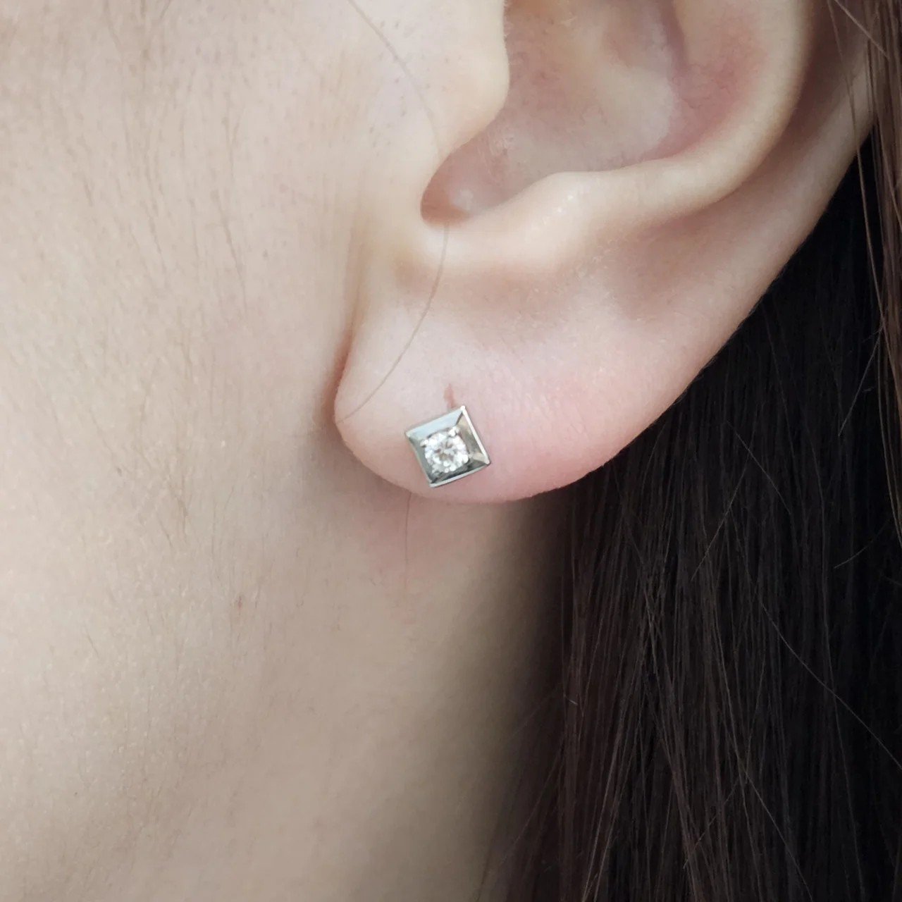 Серьги Deimantas 107772094 1,02гр. купить,NaN