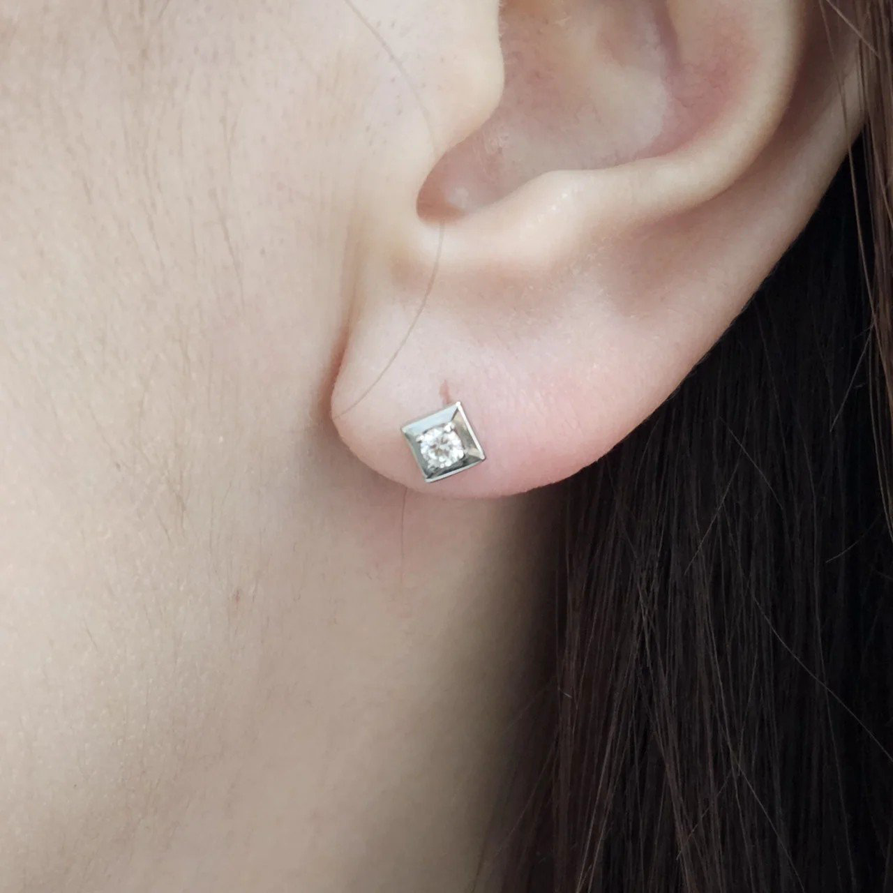 Серьги Deimantas 107772094 1,02гр. купить,NaN