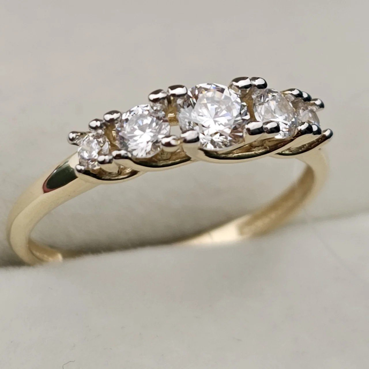 Кольцо Deimantas 107763332 17р 1,84гр. купить,NaN