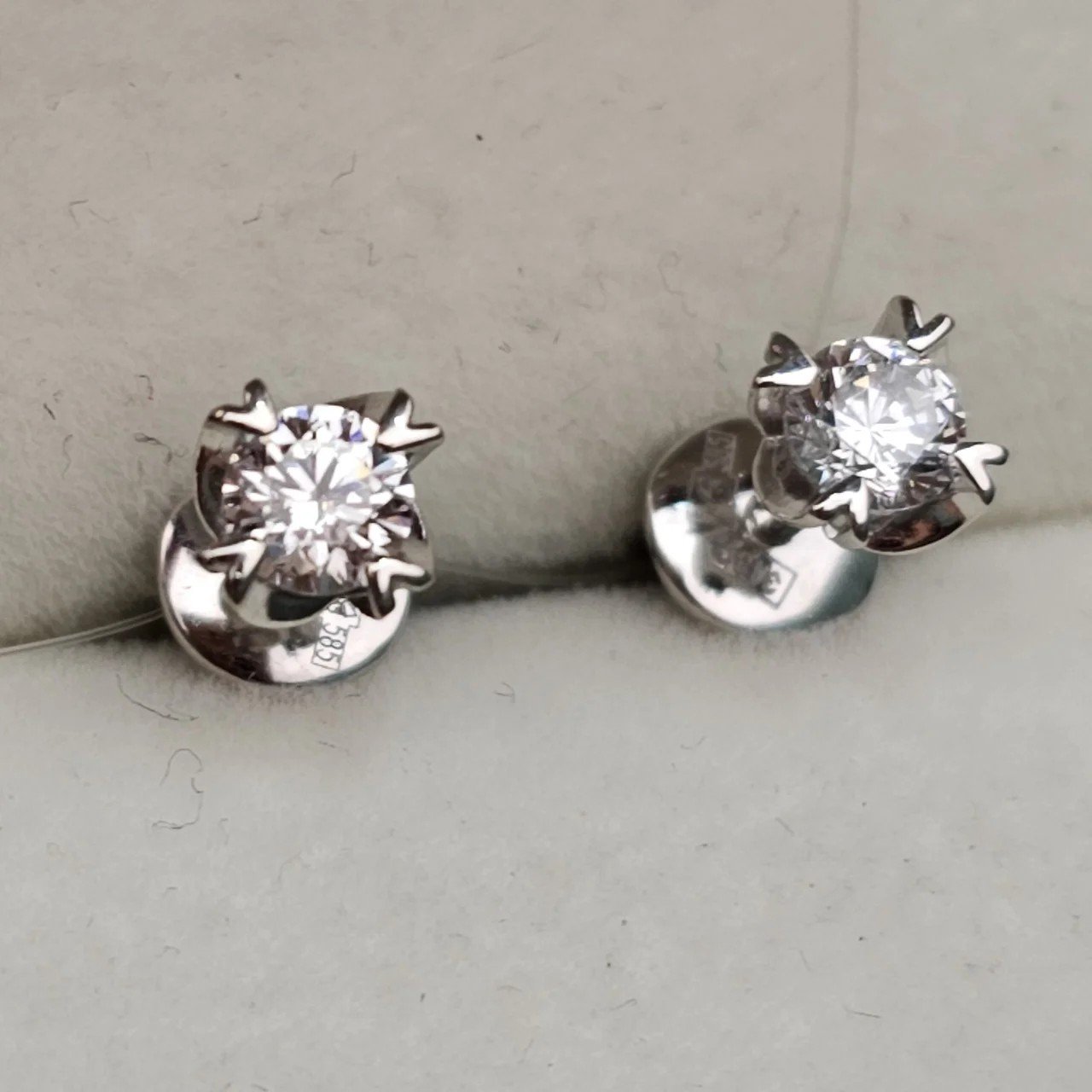 Серьги Deimantas 107772098 1,34гр. купить,NaN