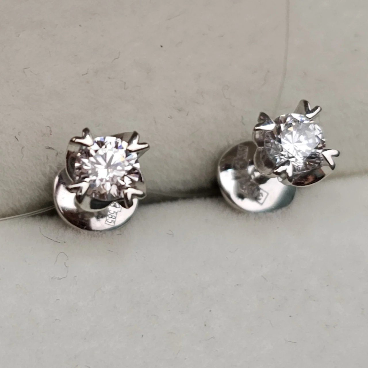 Серьги Deimantas 107772098 1,34гр. купить,NaN