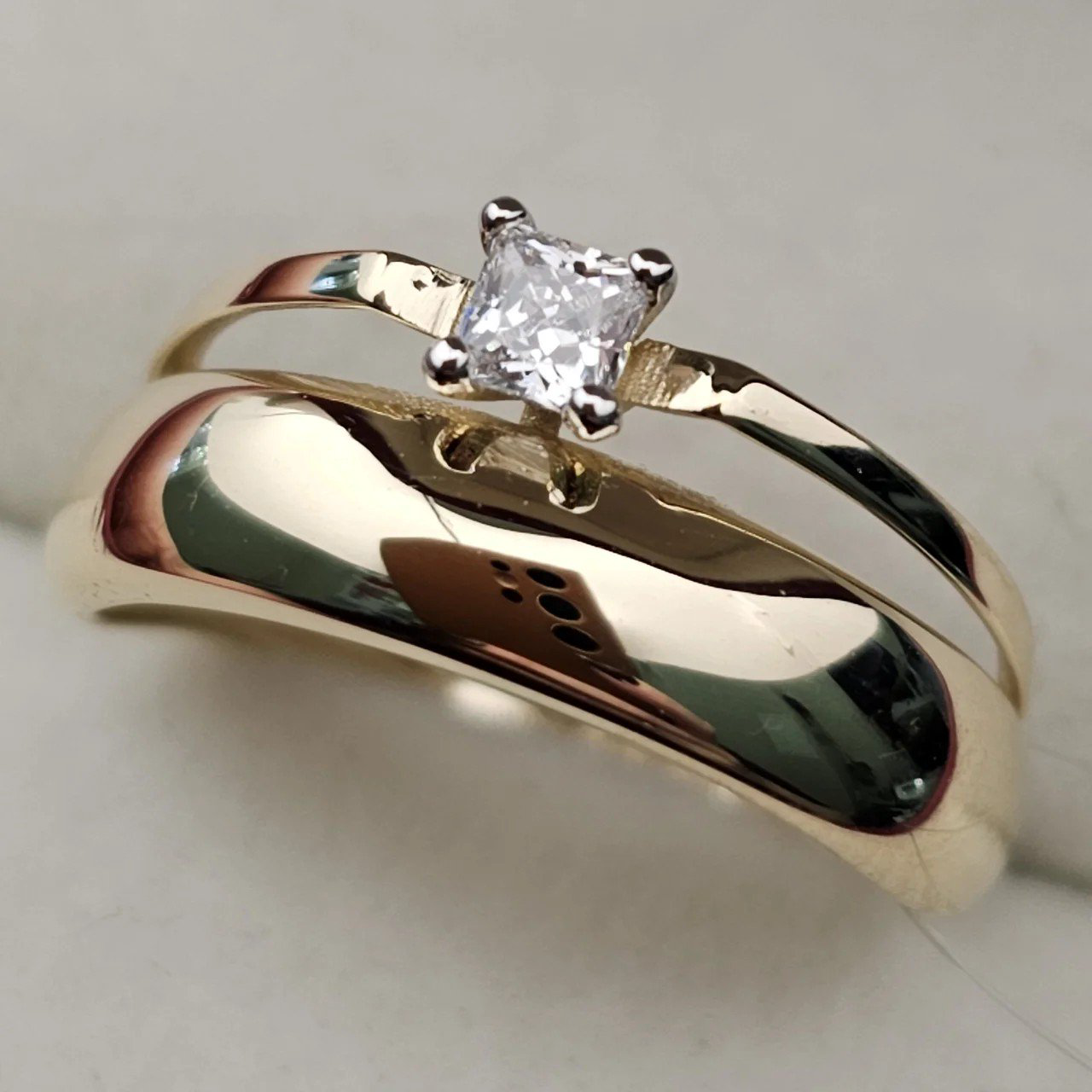 Кольцо Deimantas 107763325 17р 1,53гр. купить,NaN