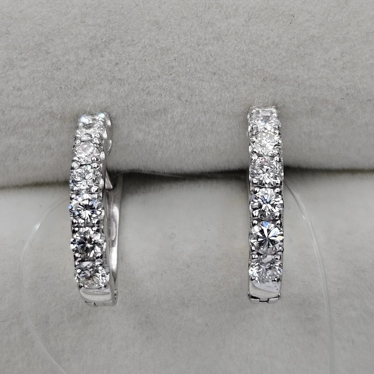 Серьги Deimantas 115724395 0.90Ct SI1-SI2/J VG-Cut купить,NaN