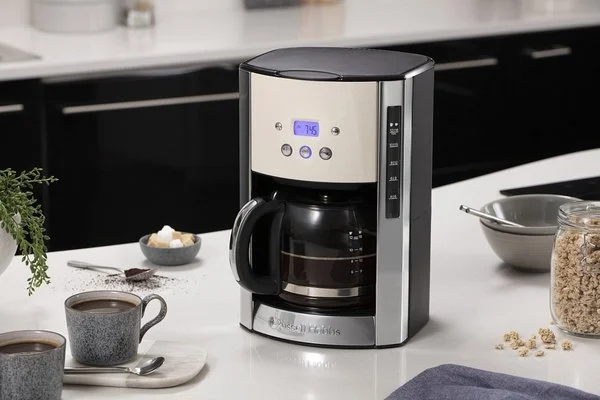 Кофеварка Russell Hobbs 26990-56 черно-серебристая купить,0