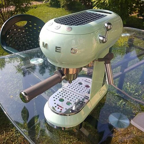 Кофемашина Smeg ECF02PGEU зеленая купить,0