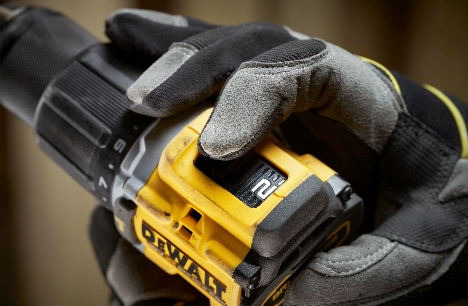 DeWALT дрель-шуруповерт DCD799D2T-QW купить,188280