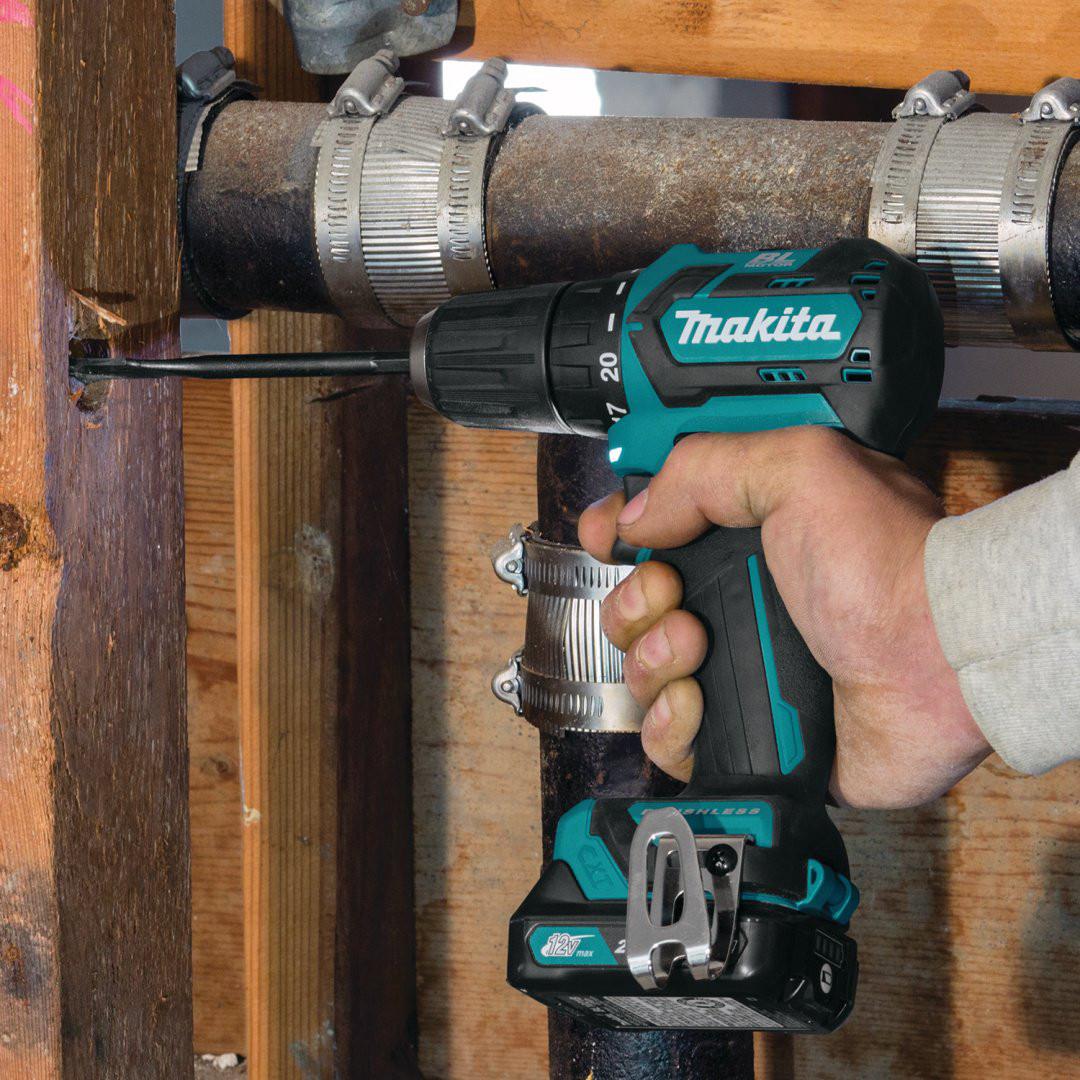 Makita дрель-шуруповерт DF332DWAE 10.8 В купить,NaN