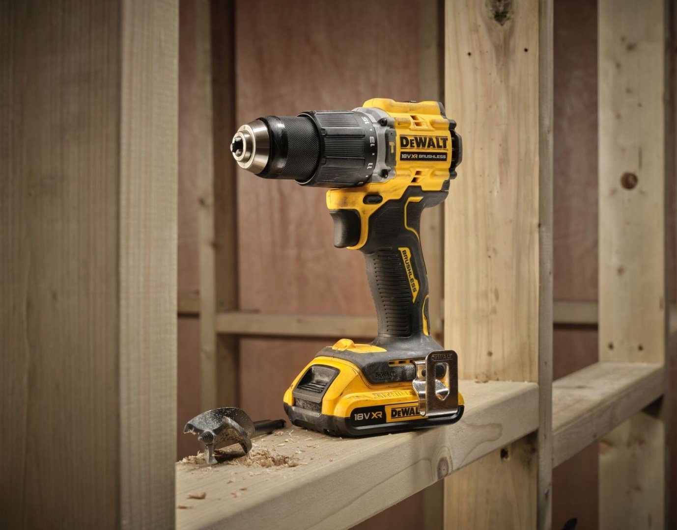 DeWALT дрель-шуруповерт DCD799D2T-QW купить,188280