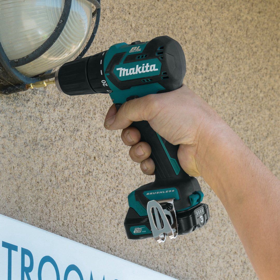 Makita дрель-шуруповерт DF332DWAE 10.8 В купить,NaN