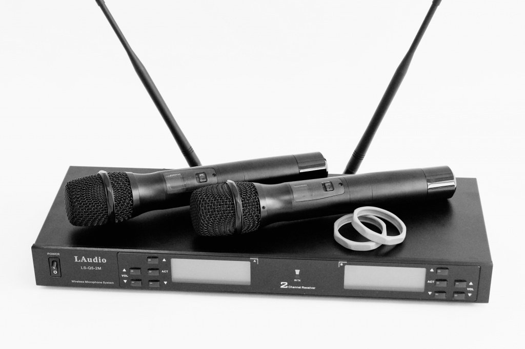 Вокальная радиосистема LAudio LS-Q5-2M черная 